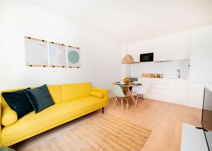 Monsanto Hill House - No. 565 R/c E Lissabon