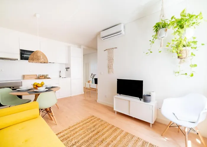 Monsanto Hill House - No. 565 R/c E Appartement