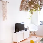 Monsanto Hill House - No. 565 R/c E Lisboa